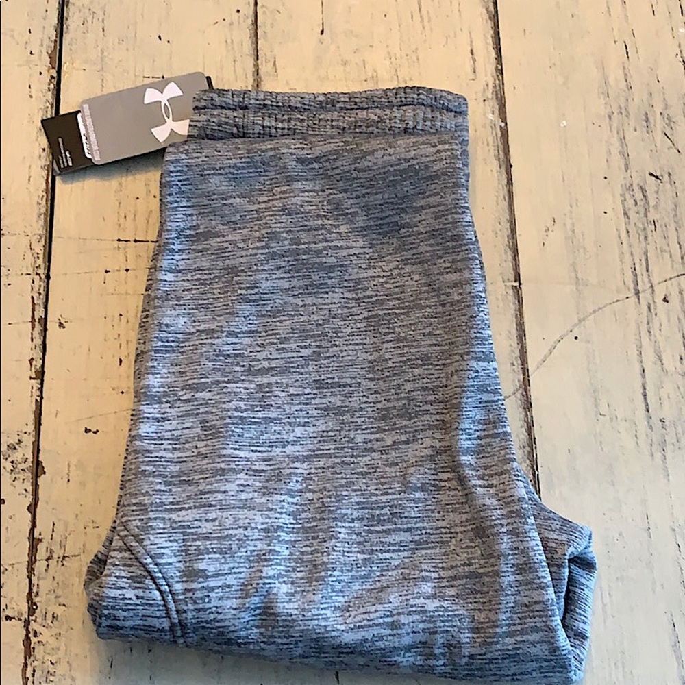Youth boys Under Armour sweatpants.
